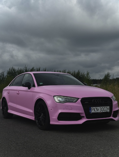 Różowe Audi A3 Wolina Garage